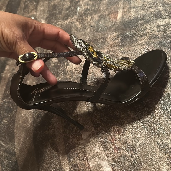 Giuseppe Zanotti Black Crystal and Chain Embellished Leather Strappy Sandals - Picture 3 of 7